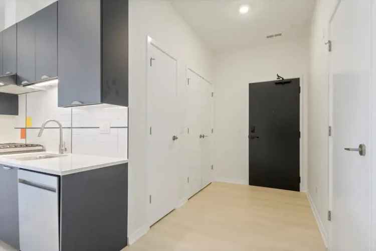 Rent Modern Apartments in Uptown with Unique Artistic Features