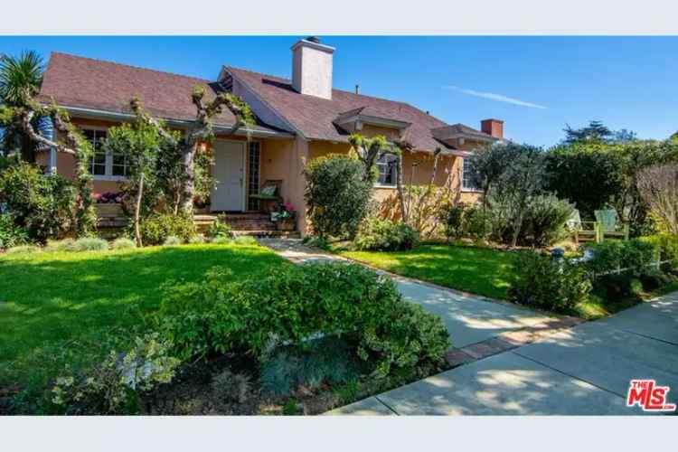 House For Sale in 3200, Federal Avenue, Los Angeles, California