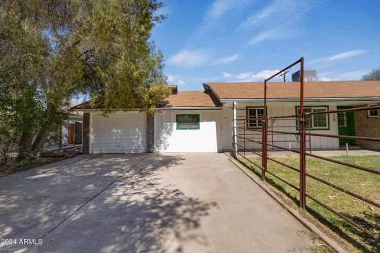 Buy House in Tempe with Gorgeous Kitchen and Privacy Features