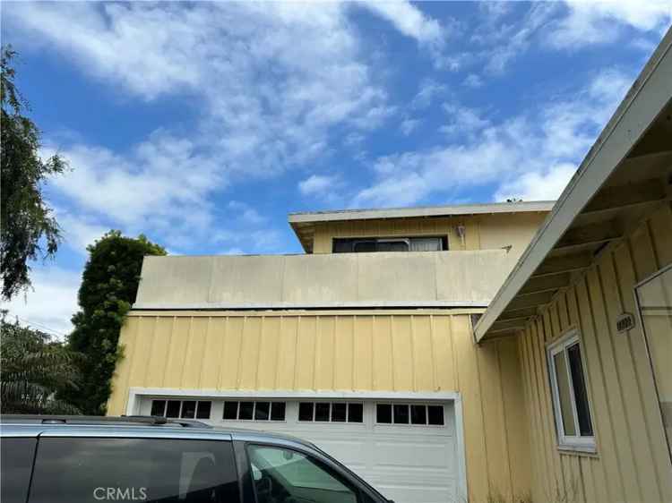 House For Sale in 2922, Radnor Avenue, Long Beach, California