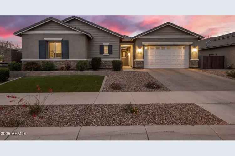 House For Sale in 20040, East Kestrel Street, Queen Creek, Arizona