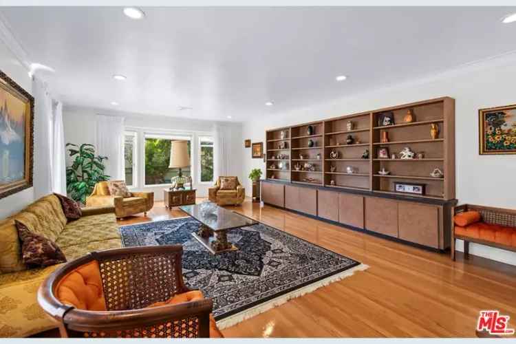 House For Sale in 10527, Ashton Avenue, Los Angeles, California