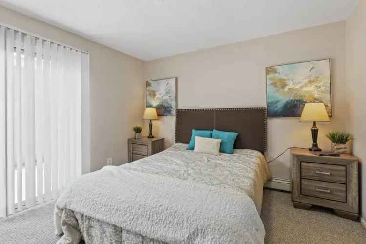 Rent Newly Remodeled Apartments in Longmont with Courtyard and Parking