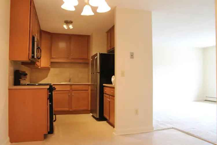 Rent Beautiful 1 and 2 Bedroom Apartments with Great Features