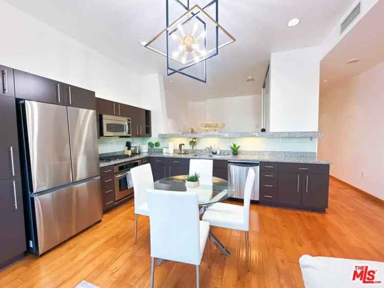 House For Sale in 1100, Wilshire Boulevard, Los Angeles, California