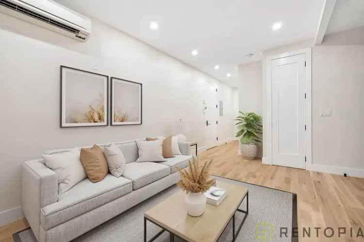 Rent Beautiful 2 Bedroom Apartment in Prime Williamsburg with Modern Amenities