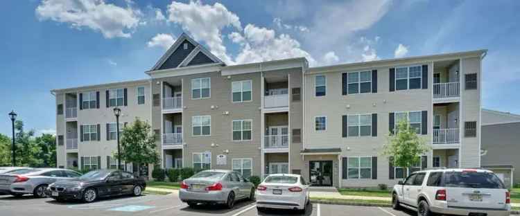 Luxury apartments for rent in Mount Holly with preferred amenities