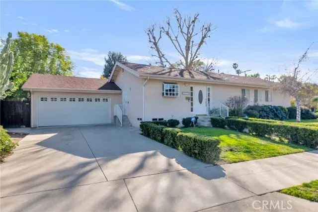 House For Sale in 22216, Kittridge Street, Los Angeles, California