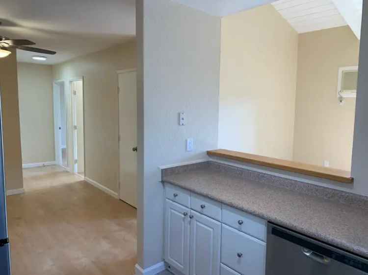 Rent 2 Bed 1 Bath Condo with Pool and Tennis Courts