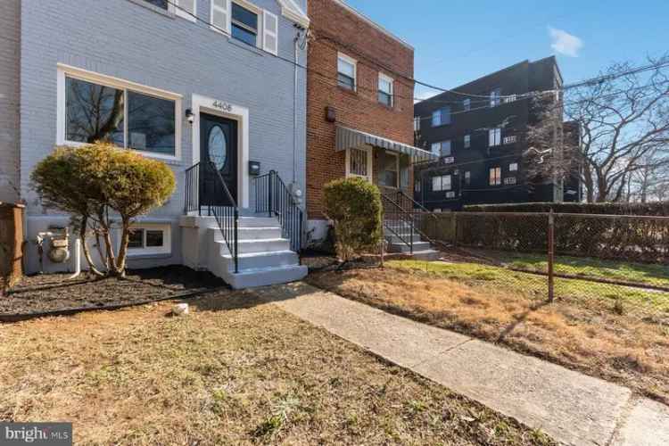 House For Sale in 4408, Martin Luther King Junior Avenue Southwest, Washington, District of Columbia