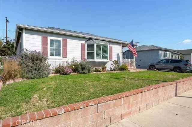 House For Sale in 2819, Warwood Road, Lakewood, California