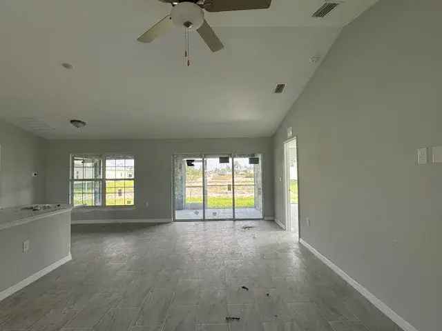 Rent Beautiful 4 Bedroom Home in Cape Coral Florida with Modern Features