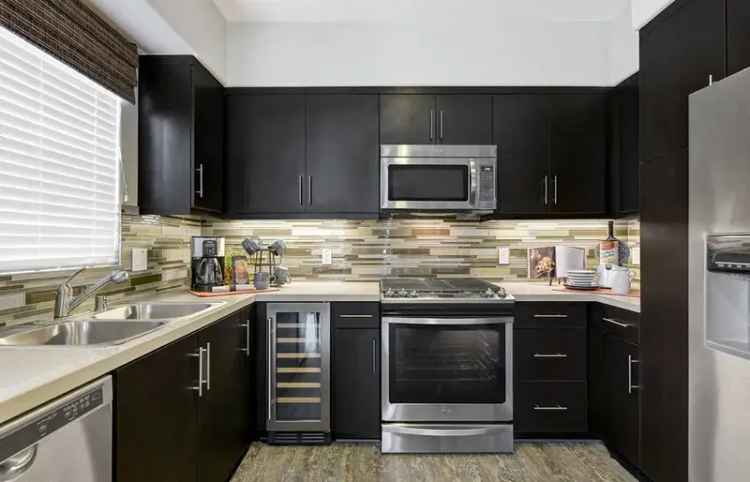 Rent Apartments in Pacific Highlands Ranch with Great Amenities