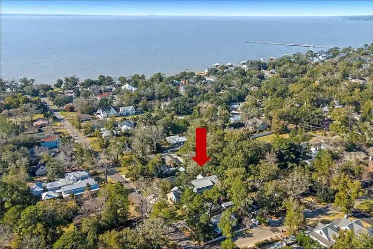 House For Sale in 119, Orange Avenue, Fairhope, Alabama