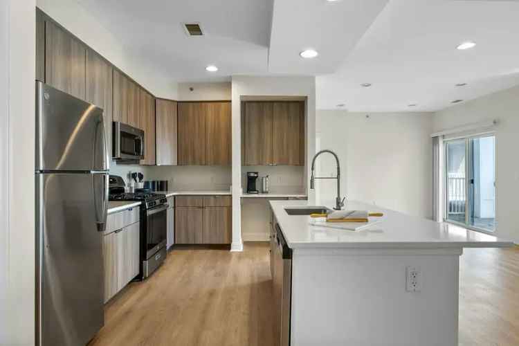 Rent Deluxe Apartments in South Portland Maine with Gourmet Kitchens