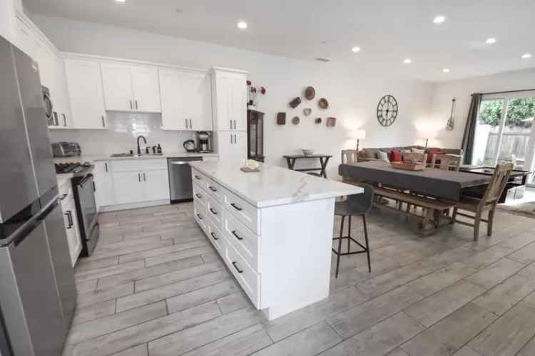 Rent Townhome in Imperial Beach with Rooftop Views and Solar Panels