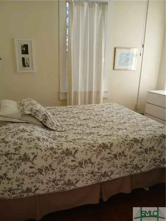 Sublet Charming 1 Bedroom Apartment in Downtown Savannah with Modern Amenities