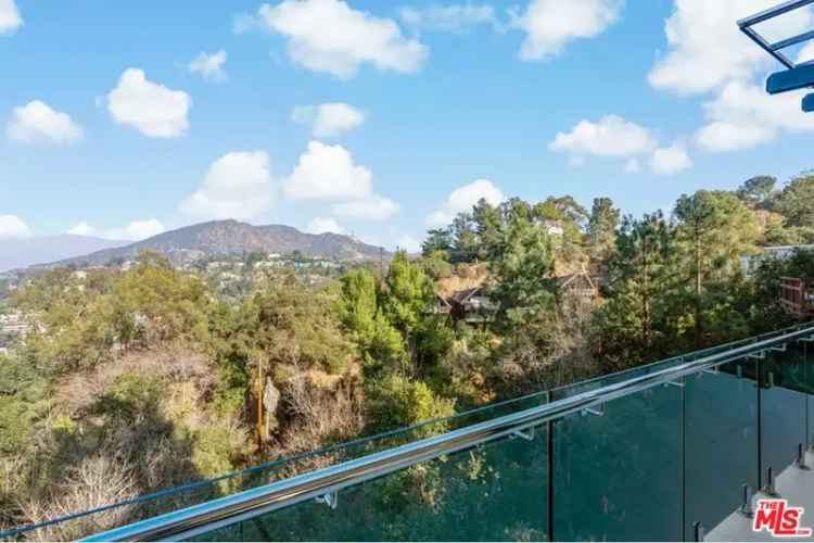 Buy House in Hollywood Hills with Stunning Views and Modern Features