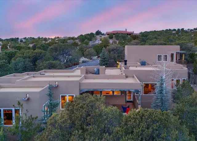 House For Sale in 750, Camino Francisca, Santa Fe, New Mexico