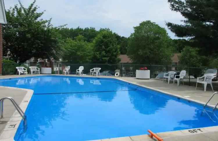 Rent Apartments in Ridgefield with Pool and 24 Hour Maintenance