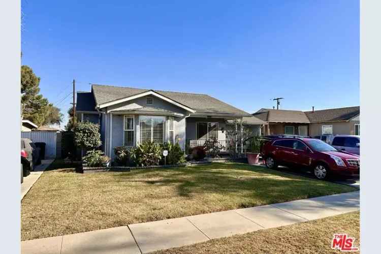 House For Sale in 12808, Stanford Avenue, California