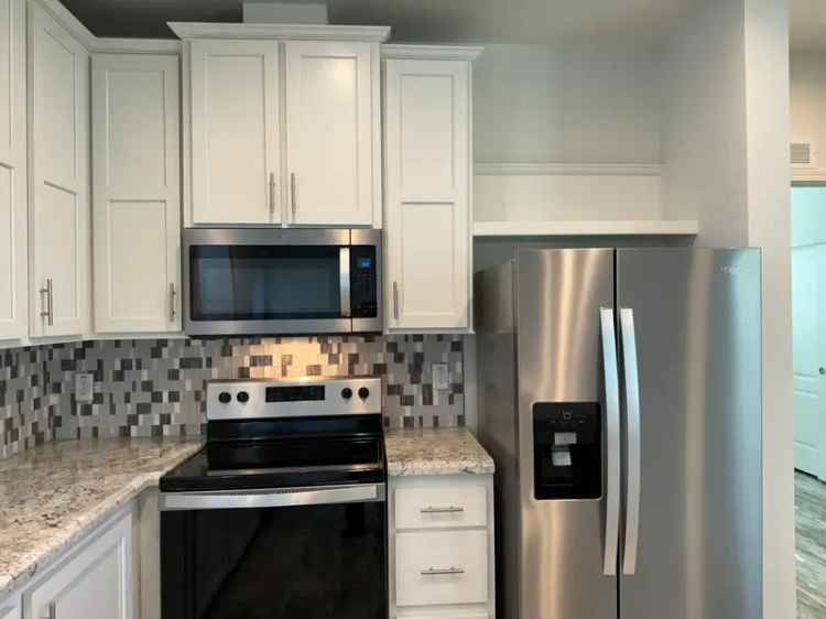 Rent Modern Apartment Unit in Azalea Park San Diego with Two Bedrooms