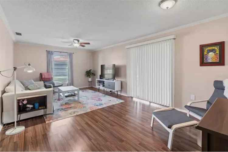 Buy Condo in Bradenton with Spacious Bedrooms and Heated Pool