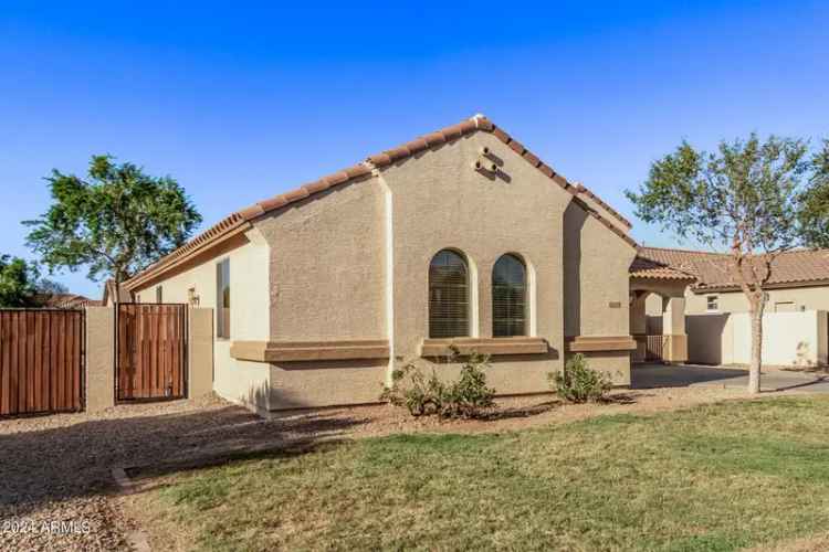 Rent lovely home with side yard in Queen Creek