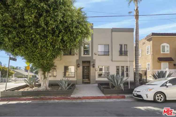 House For Sale in 2300, Bellevue Avenue, Los Angeles, California