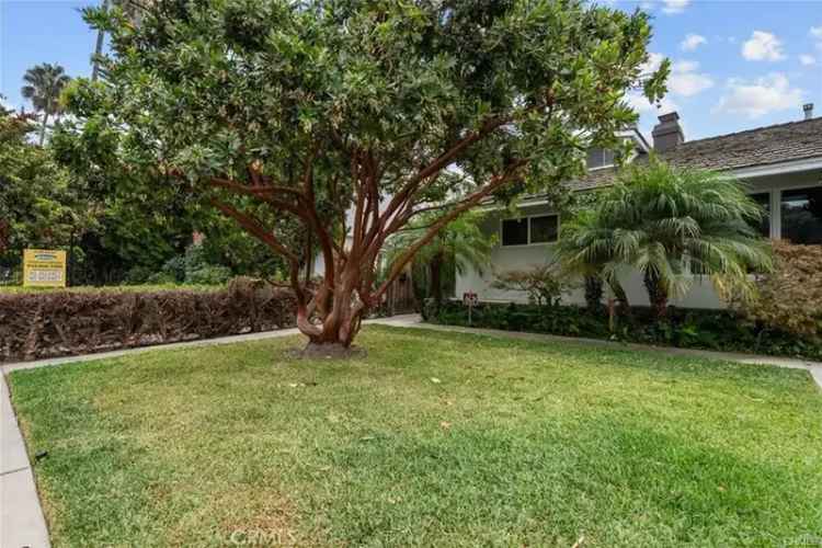 House For Sale in 10530, Moorpark Street, Los Angeles, California