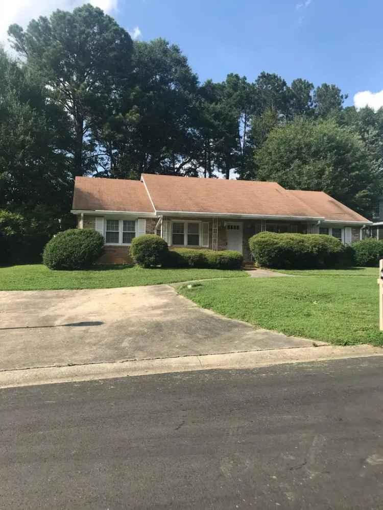 Rent Duplex Apartment in Marietta with 2 Bedrooms and Private Porch