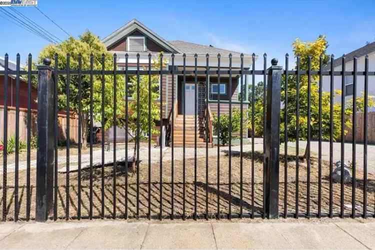 House For Sale in 3060, Pleitner Avenue, Oakland, California