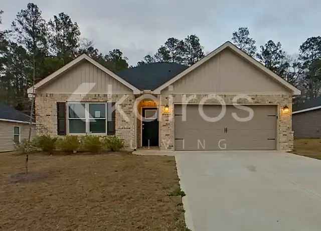 Rent Gorgeous Single Family Home in Macon with Keyless Locks and Smart Thermostat