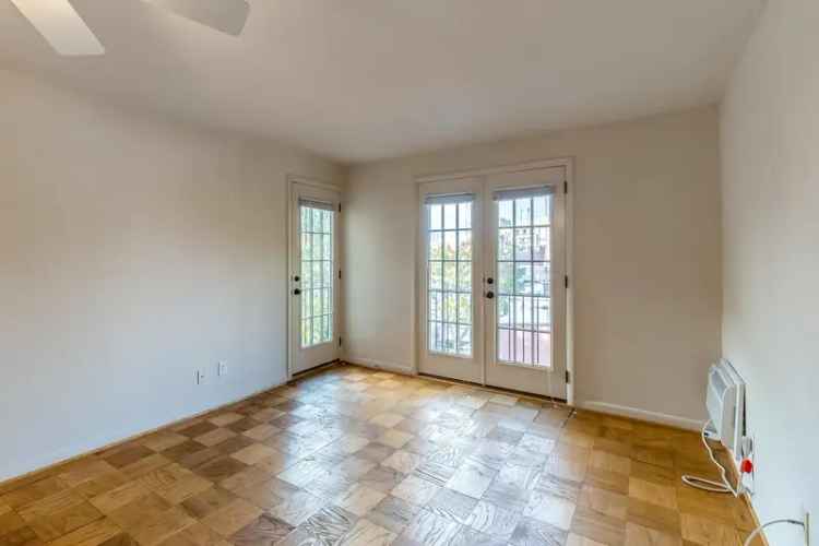 Rent Spacious Apartment Unit in Capitol Hill with Modern Amenities