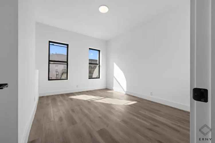 Rent Spacious Studio Apartment in Prime Flatbush with Modern Kitchen