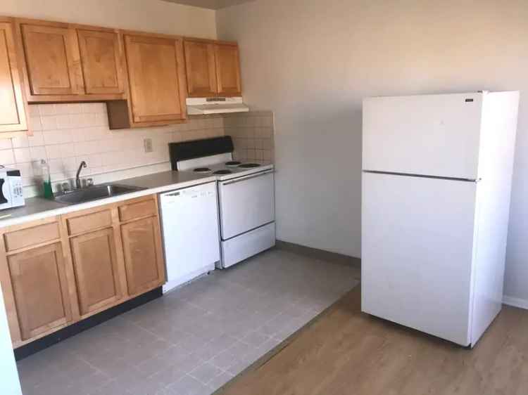 Rent Apartment Unit in North Oakland 6 Bedrooms 4 Bathrooms Available August 2025