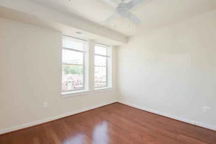 Rent Modern Apartments in U Street Corridor with Great Amenities