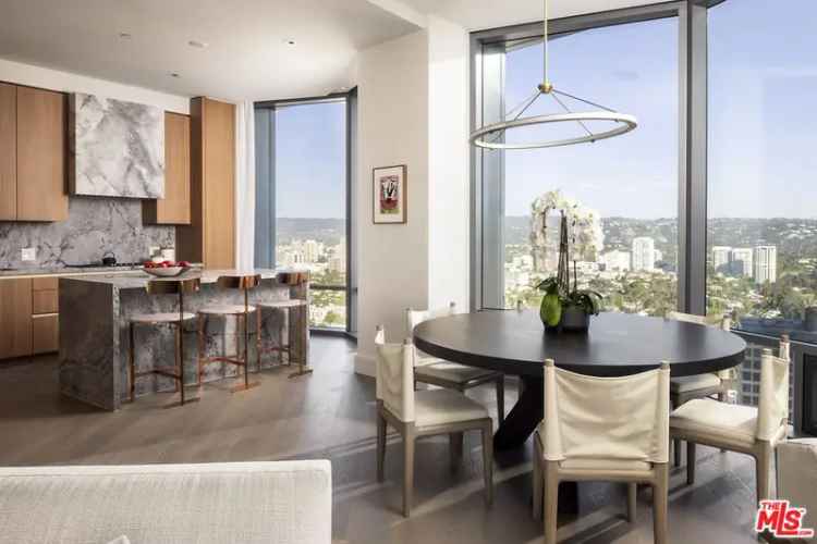 House For Sale in 211, Elm Court, Los Angeles, California