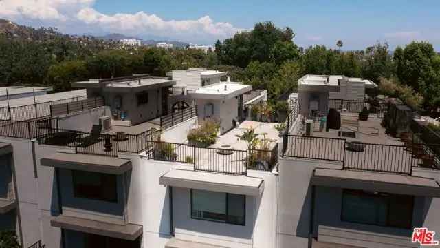 House For Sale in West Hollywood, California