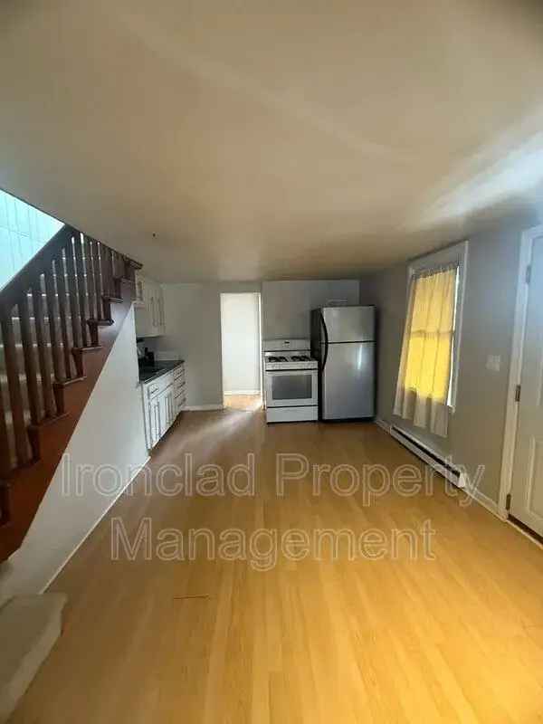 Rent Spacious 2 Bedroom Apartment Unit in Manchester with Modern Features