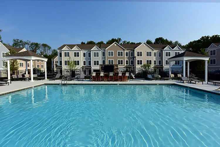 Rent Apartments at Mayfair Square with Clubhouse and Pool Access