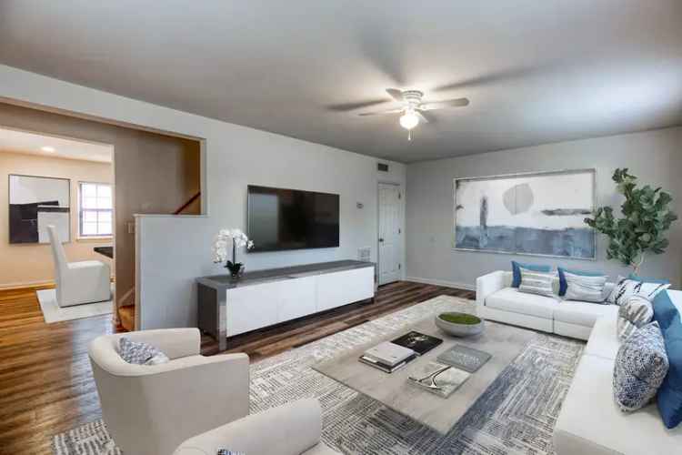 Rent Apartments in Stansbury Manor with Scenic Waterfront Views