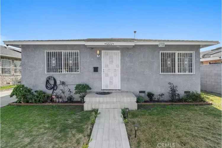 House For Sale in 1222, East 103rd Street, Los Angeles, California