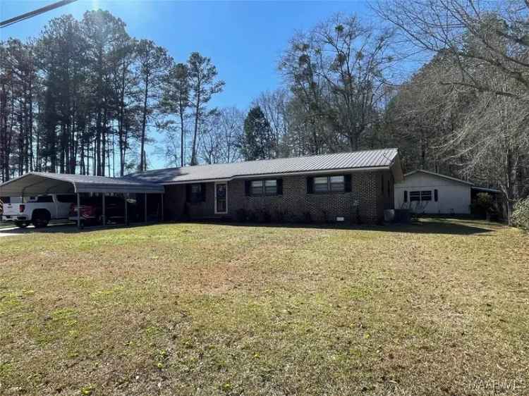 Buy House with Spacious Sunroom and Barn in a Beautiful Neighborhood