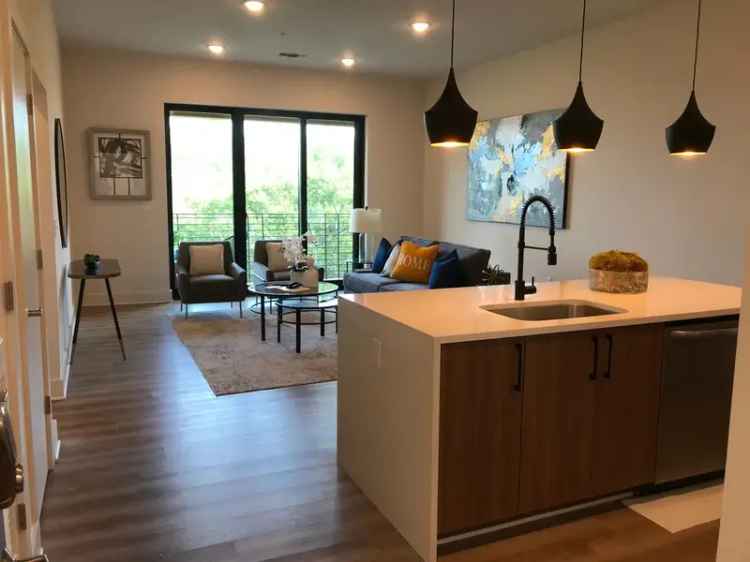 Rent Apartment Unit in Atlanta with Modern Amenities and Rooftop Decks