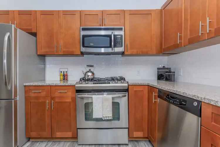 Rent Apartments in Stamford Featuring High-End Finishes and Amenities