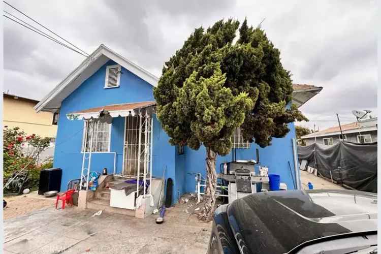 Buy Duplex in Downtown LA with Investment Potential and Rental Income