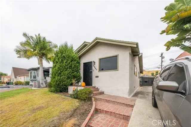 House For Sale in Long Beach, California