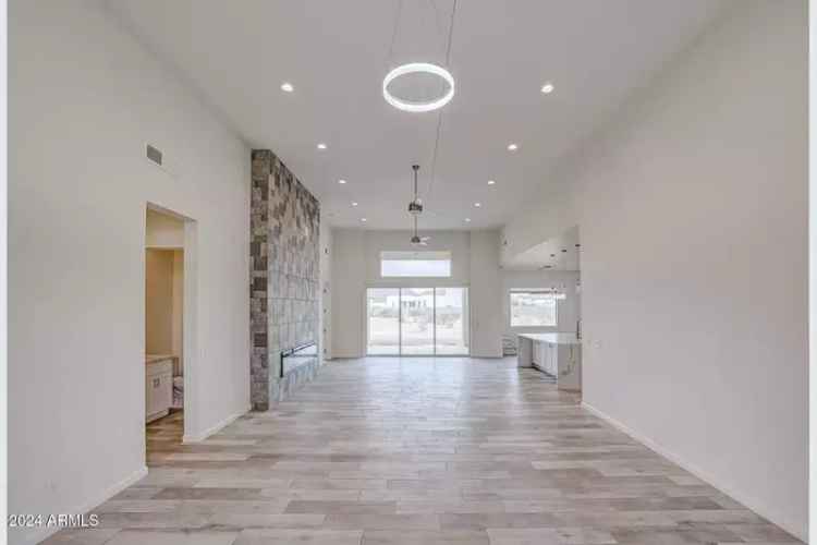 Buy Custom Home With High Ceilings And Mountain Views