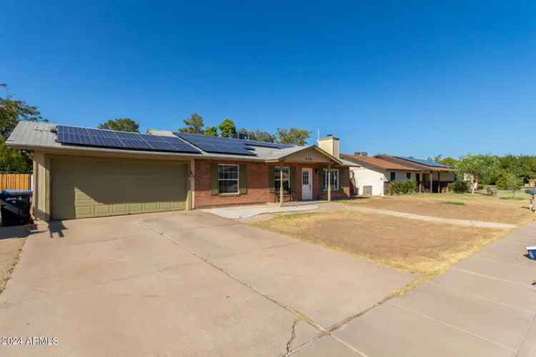 Buy House in Downtown Gilbert with 3 Bedrooms and Solar Panels